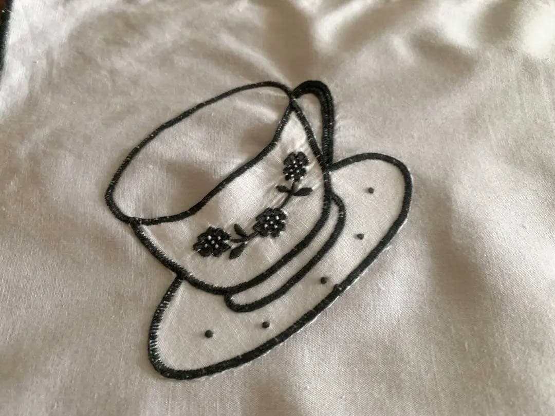 ヴィンテージ⭐︎刺繍入り テーブルクロス