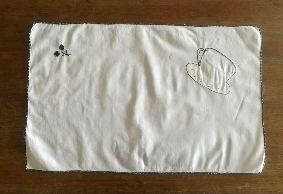 ヴィンテージ⭐︎刺繍入り テーブルクロス
