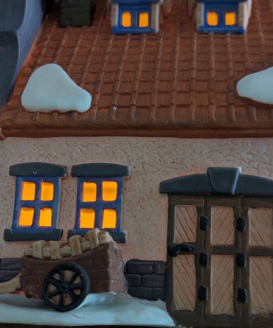 HERITAGE VILLAGE COLLECTION ミニチュアハウス 陶器