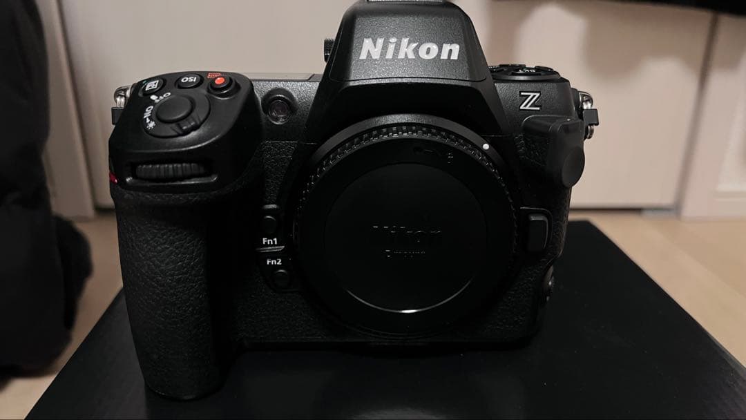 【美品】Nikon Z8 ミラーレス一眼フルサイズ