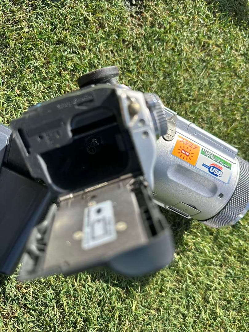 ソニーカメラ「Cyber-shot DSC-F717」などまとめて6台ジャンク