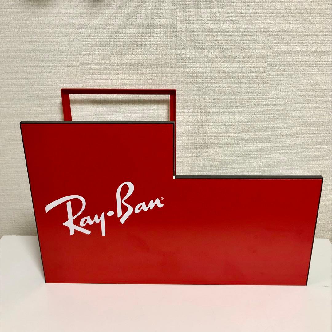 ray-ban 眼鏡　メガネ　ディスプレイ　展示　展示品　メガネ置き　眼鏡　赤