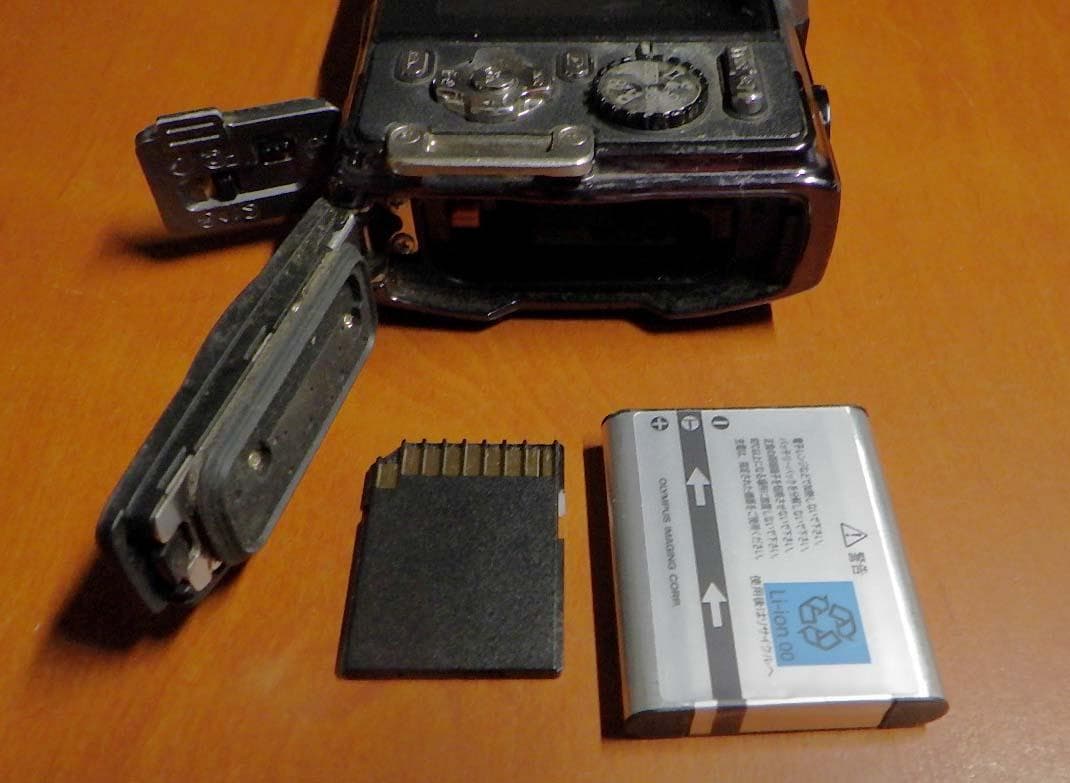 オリンパス デジタルカメラ TG-835