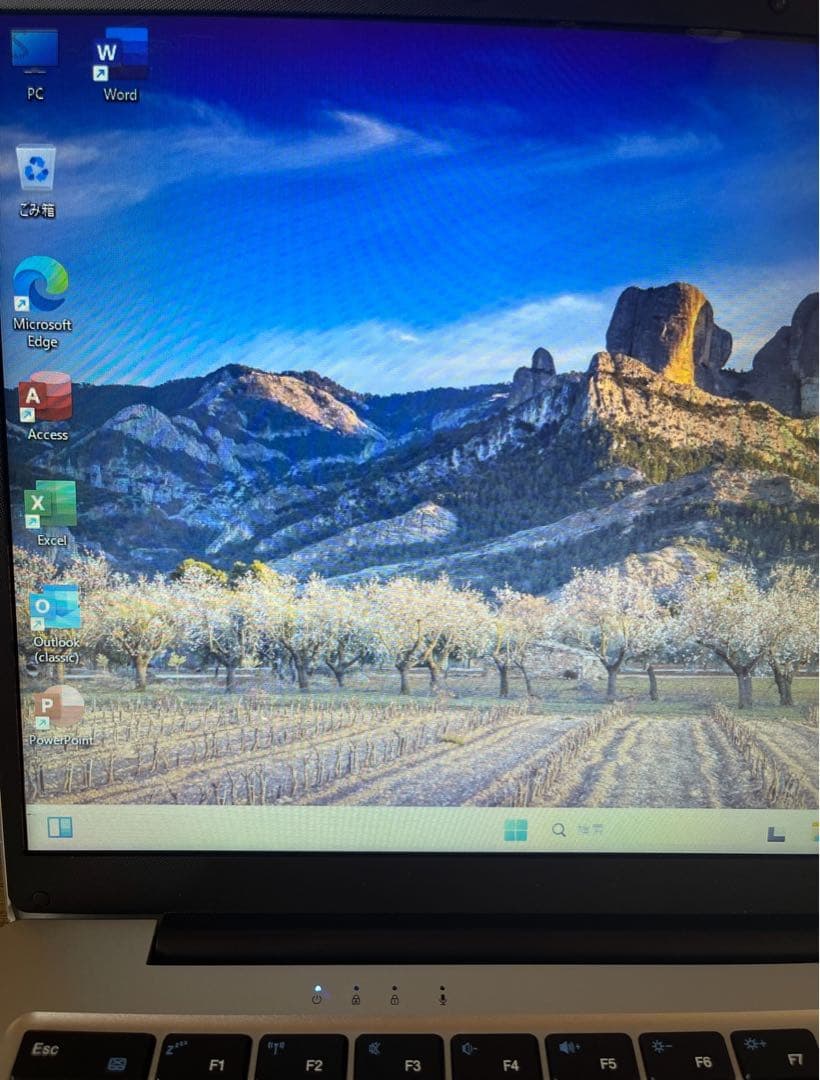 C*)様 14.1インチ Windows11 Office搭載 初期設定済