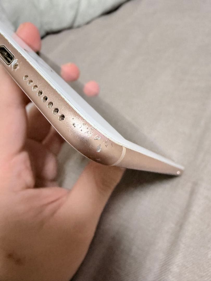 iPhone 8 Plus ピンクゴールド
