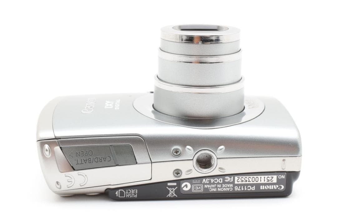 【美品】キヤノン Canon IXY DIGITAL 800 IS シルバー