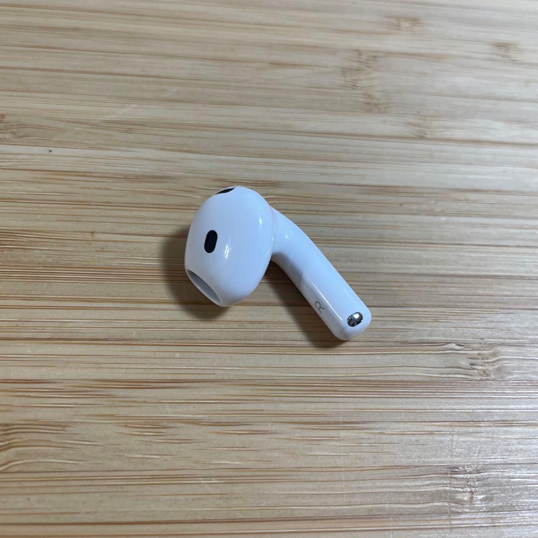 ⭐️Apple⭐️AirPods 4世代 片耳 R 右耳 ノイキャン無し A3050