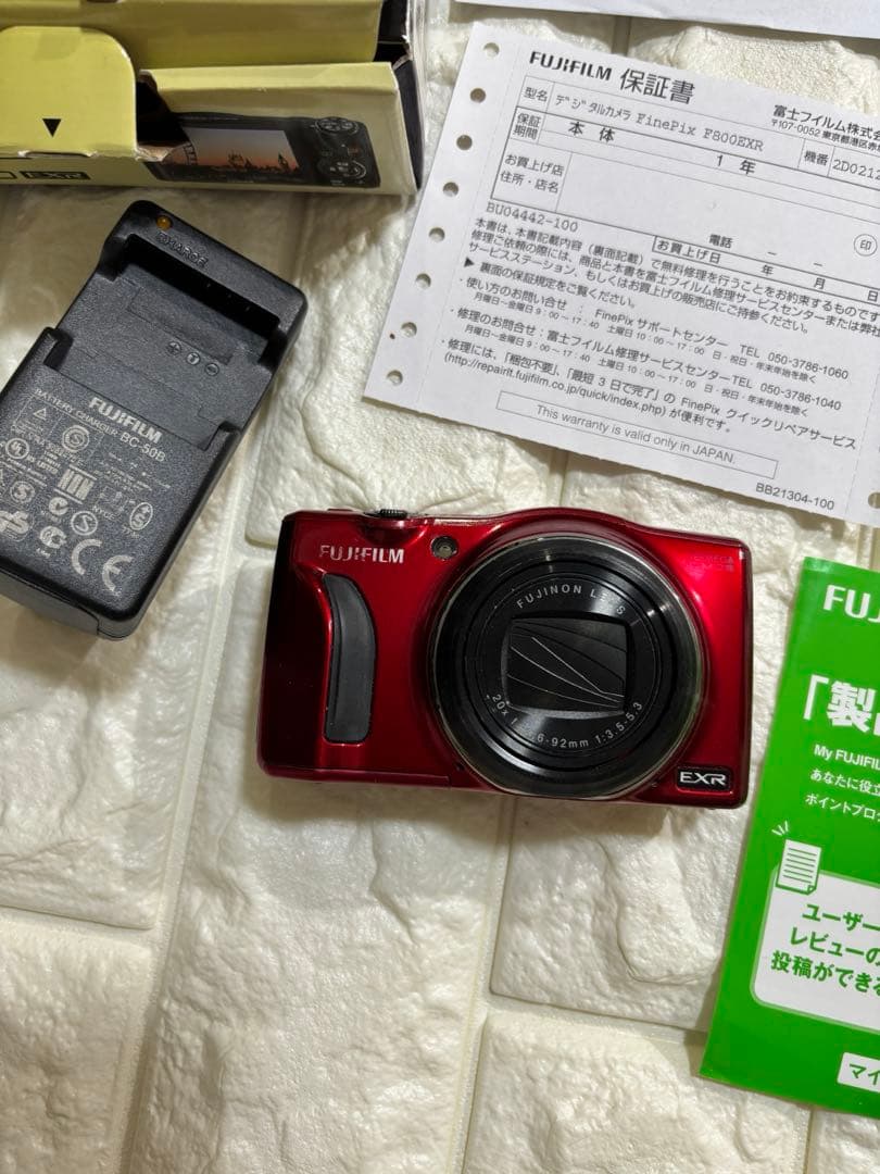 ⭐︎箱付⭐︎FUJIFILM 富士フィルム FINEPIX F800EXR 赤