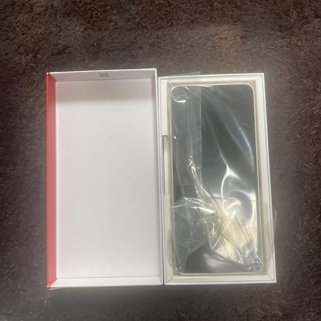 AQUOS wish4 ホワイト (A402SH)