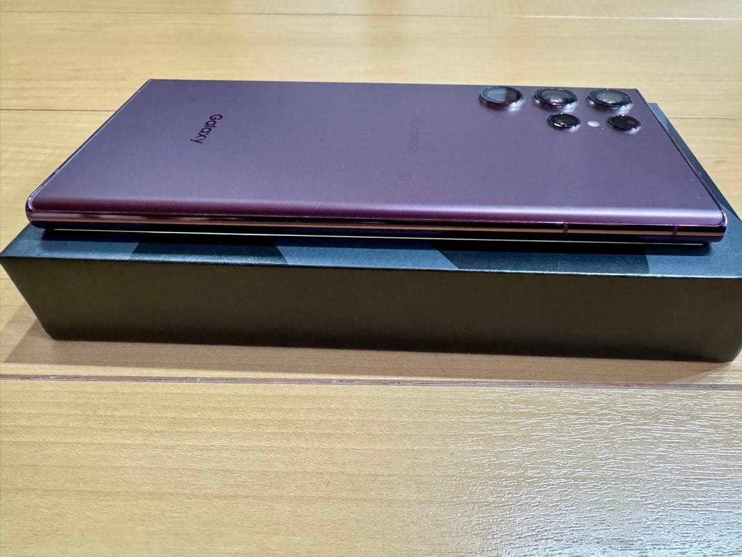 美品 Galaxy s22 ultra バーガンディdocomo版