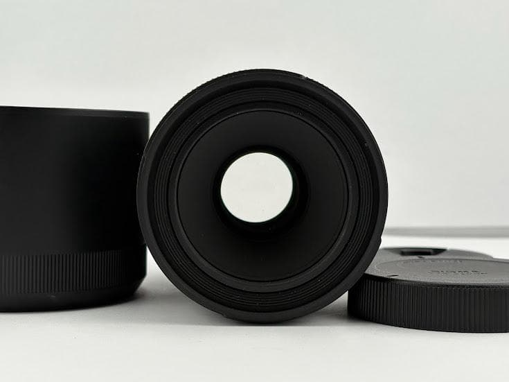 ★極上品★ シグマ SIGMA 70mm F2.8 DG MACRO キヤノン用