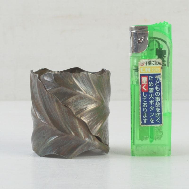 茶道具　良利作　黄銅　一葉形　蓋置　共布共箱　V　9941