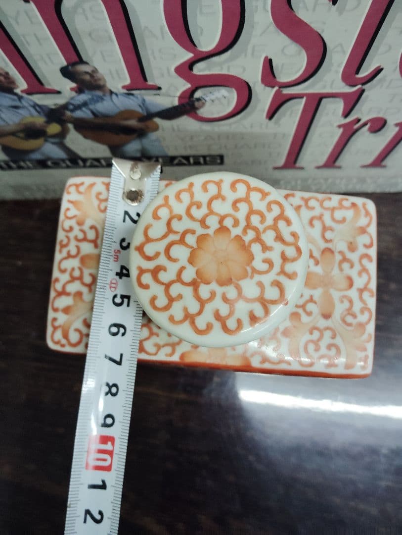 中国美術　赤絵　壺　時代物　アンティーク　レトロ