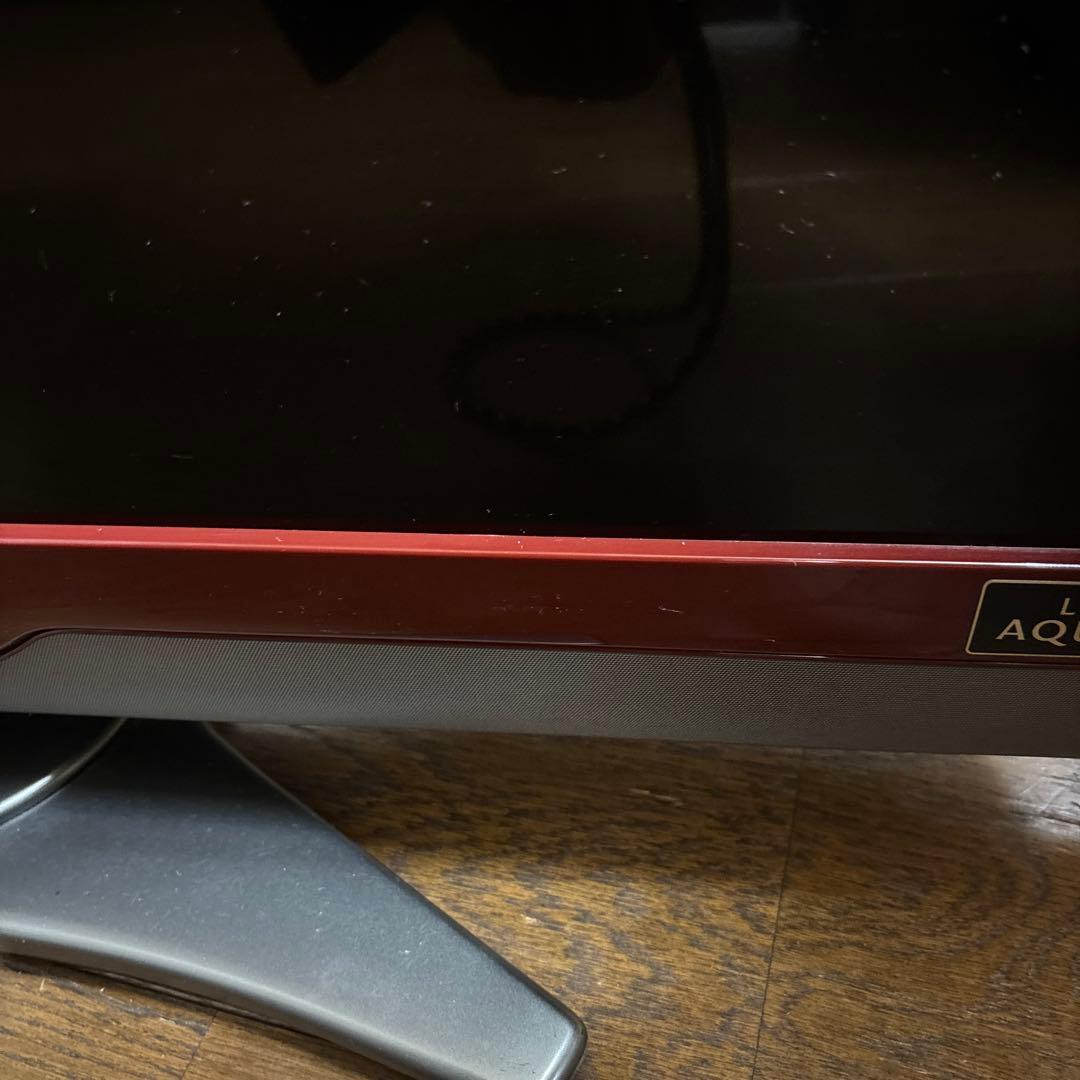 SHARP　AQUOS　液晶テレビ赤　32型　世界の亀山ブランド