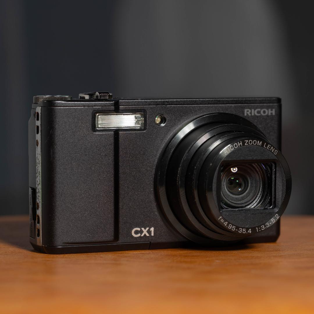 【憧れのコンデジっぽさを味わえる】RICOH CX1 ブラック