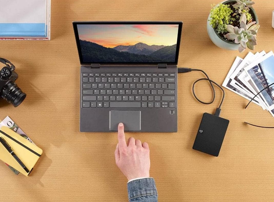 新品 Seagate ポータブル・ドライブ 、外付けHDD 1TB　ST0001