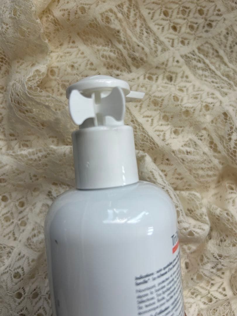 アベンヌ　トリクセラＮＴ　フルイドクリーム　400mL 新品未使用品