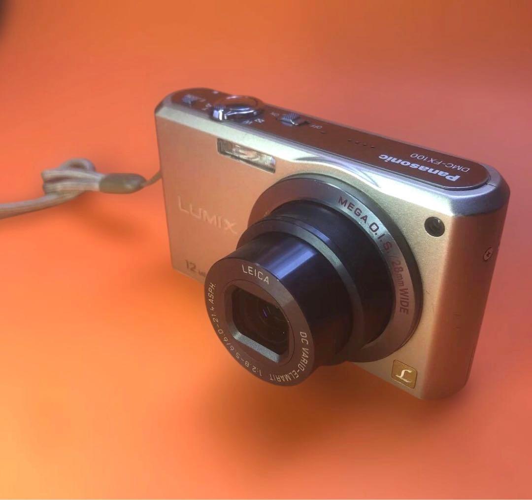 LUMIX 12メガピクセル コンパクトデジタルカメラ　シルバー　充電器付き