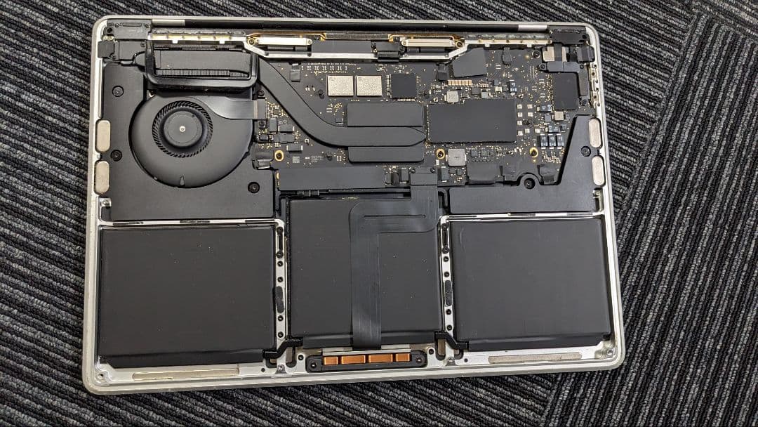MacBookアクセサリー MacBook Pro A2338