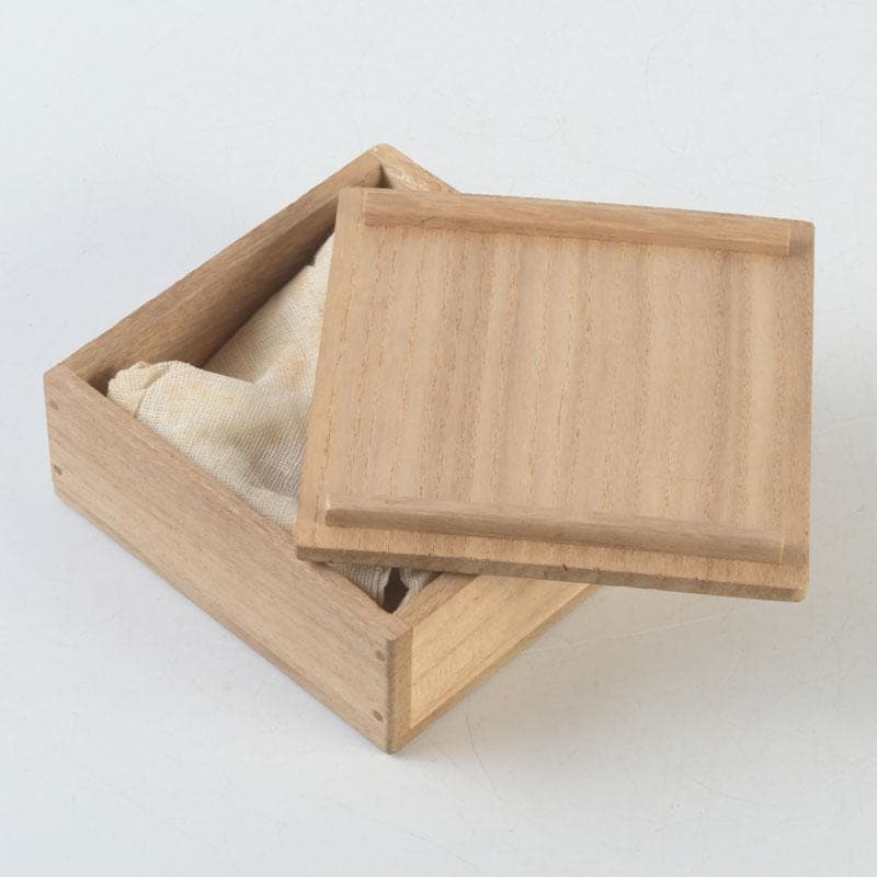 茶道具　臥龍松　四方香合　時代箱　V　9933