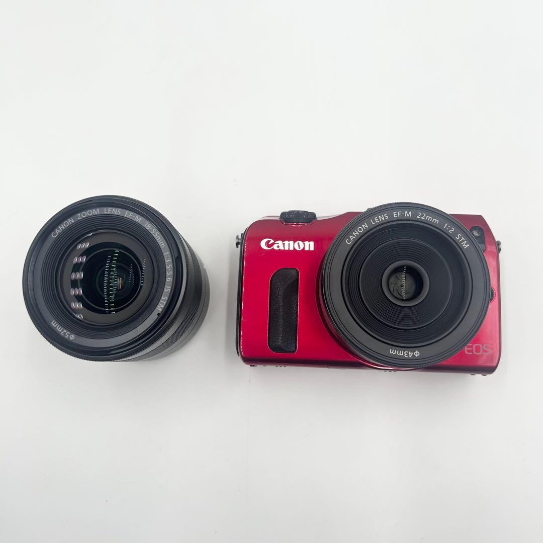 極上品　Canon ミラーレス一眼カメラ EOS M ダブルレンズキット　レッド
