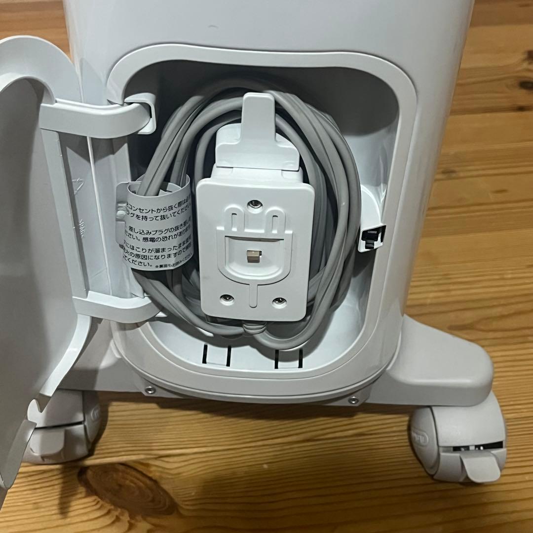 デロンギ オイルヒーター RHJ75V0915-GY 美品　ワンシーズンのみ使用