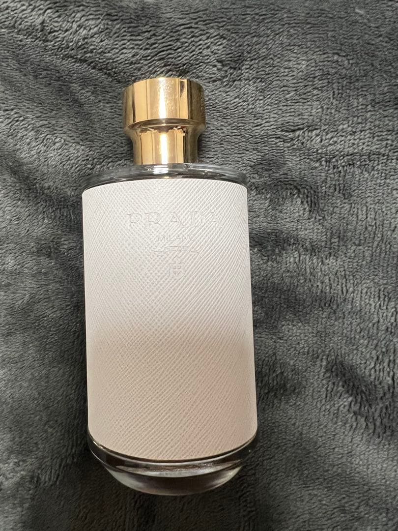 La Femme Prada Eau De Parfum 100ml 新品