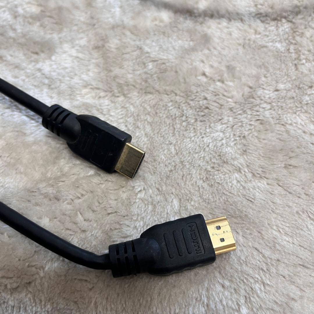 さくらんぼ　　 24V34 22年製 24型テレビ