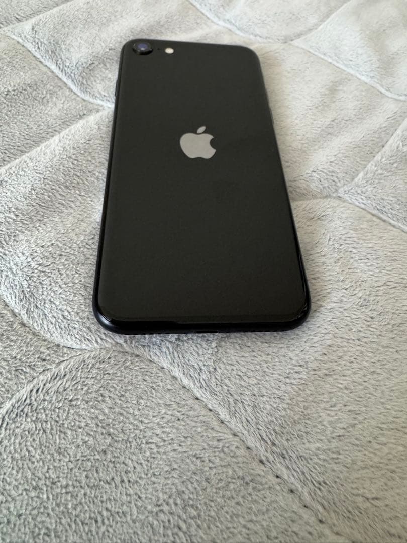 Apple iPhone SE（第2世代）ブラック　64G SIMフリー