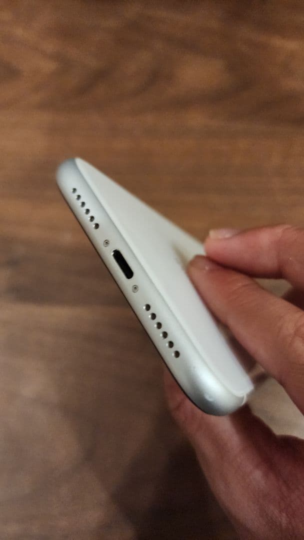 iPhone XR simフリー